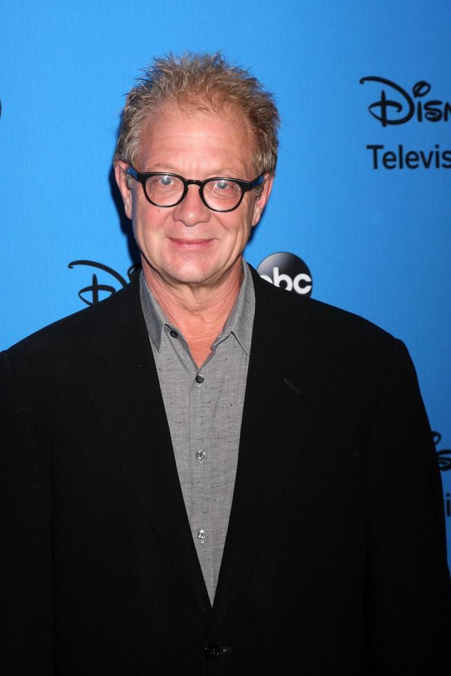 los angeles, 4 de agosto - jeff perry llega a la fiesta abc summer 2013 tca en el beverly hilton hotel el 4 de agosto de 2013 en beverly hills, ca foto