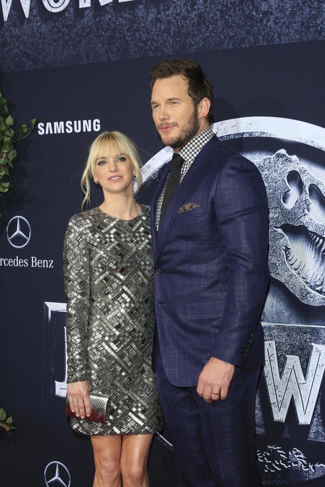 LOS ANGELES, JUN 9 -  Anna Faris, Chris Pratt at the Jurassic World World Premiere at the Dolby Theater, Hollywood and Highland on June 9, 2015 in Los Angeles, CA photo
