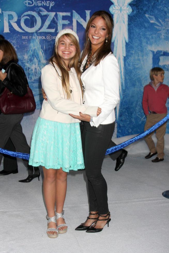 LOS ANGELES, NOV 19 -  Kaya McKenna Callahan, Eva LaRue at the Frozen World Premiere at El Capitan Theater on November 19, 2013 in Los Angeles, CA photo
