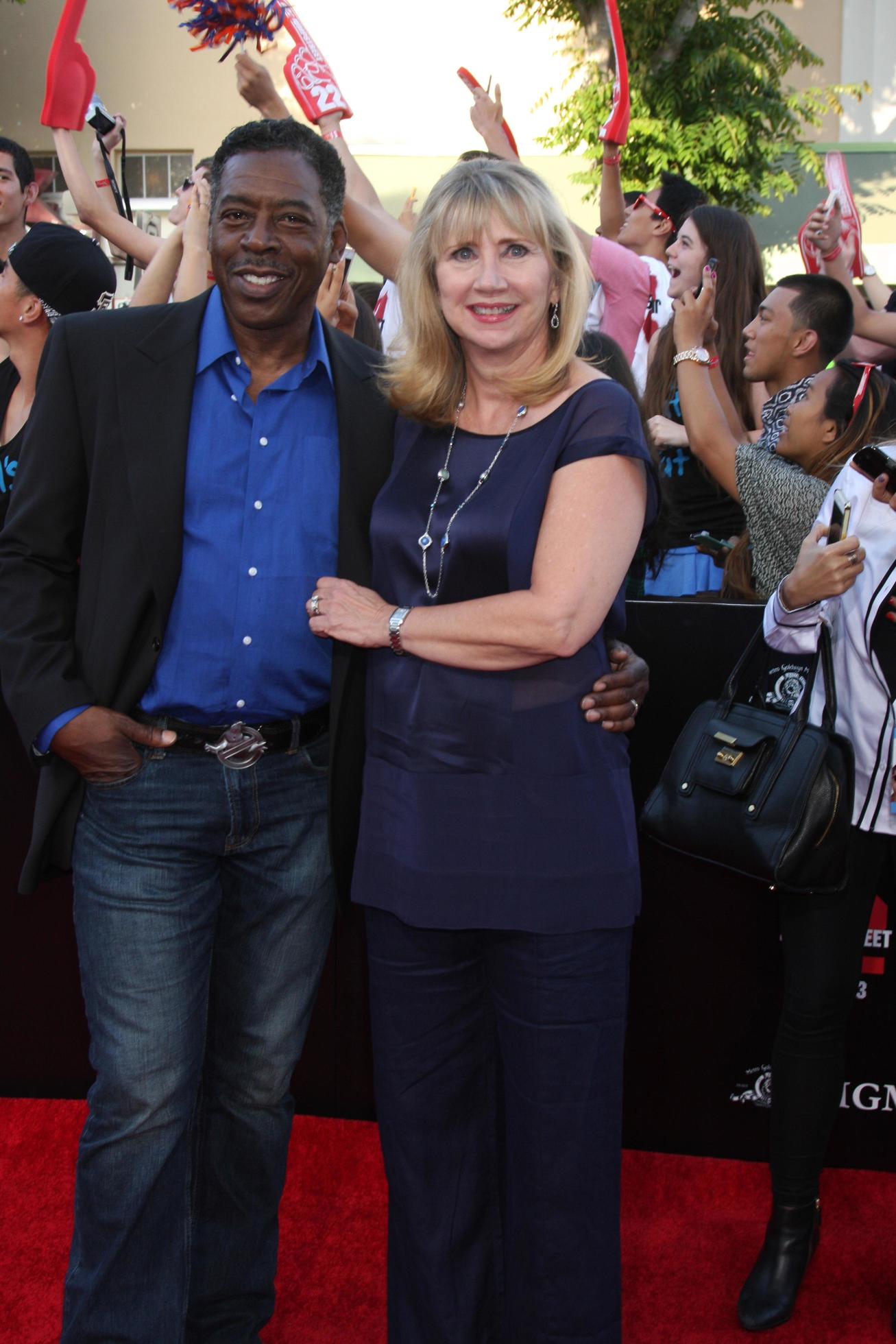 LOS ANGELES, JUN 10 Ernie Hudson, wife at the 22 Jump Street Premiere