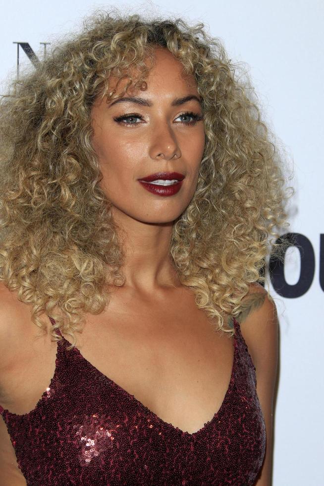 los angeles, 14 de noviembre - leona lewis en las mujeres glamorosas del año 2016 en neuehouse hollywood el 14 de noviembre de 2016 en los angeles, ca foto