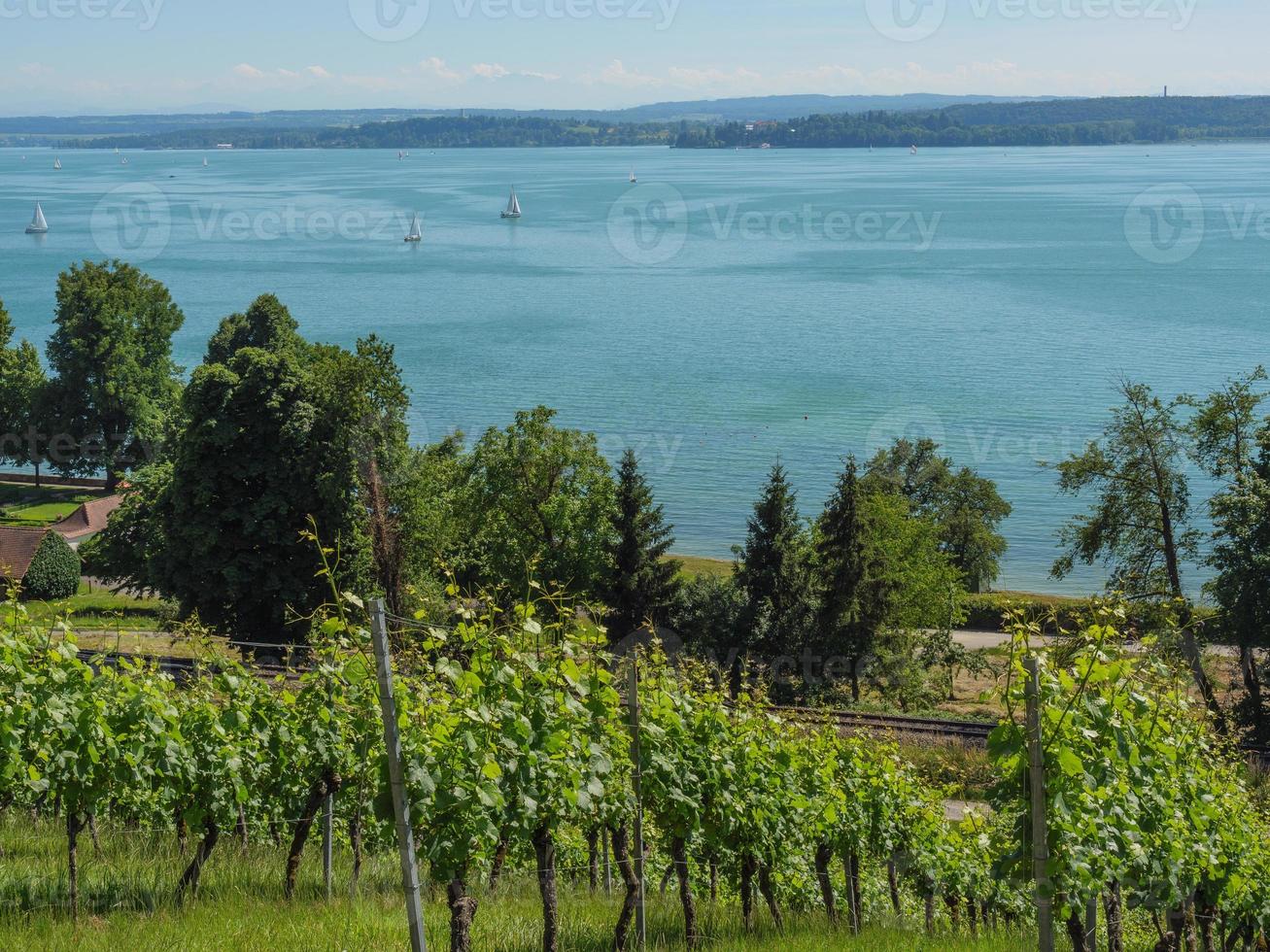 meersburg en el lago de constanza en alemania foto