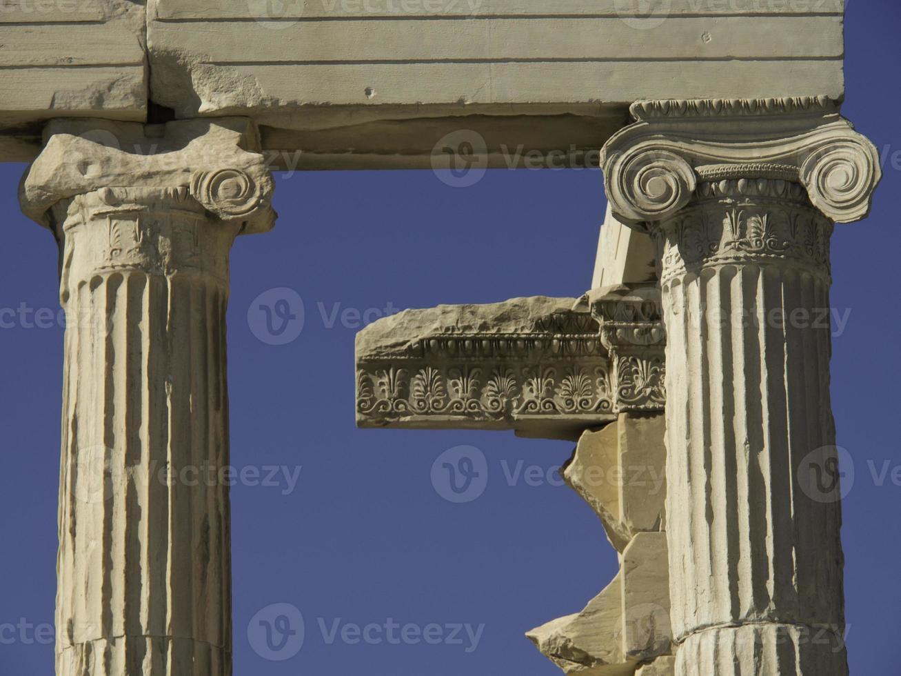 la ciudad de atenas en grecia foto