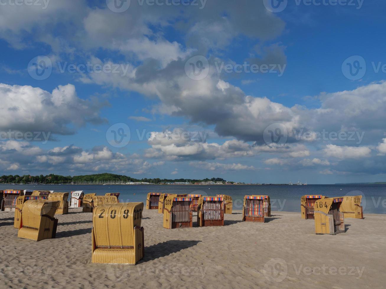 la ciudad de eckernfoerde en el mar báltico foto