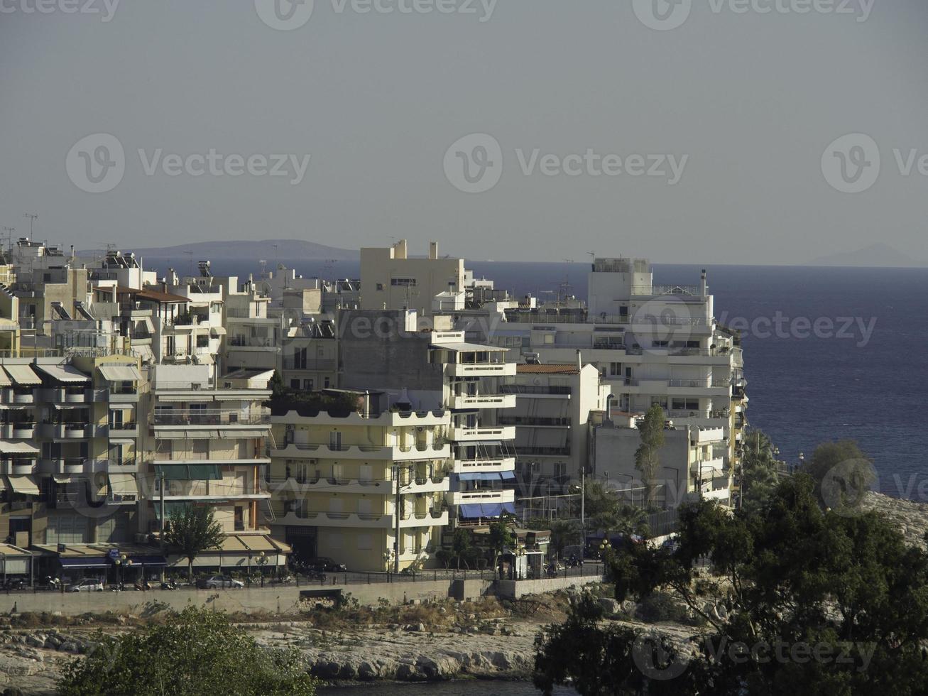 la ciudad de atenas en grecia foto