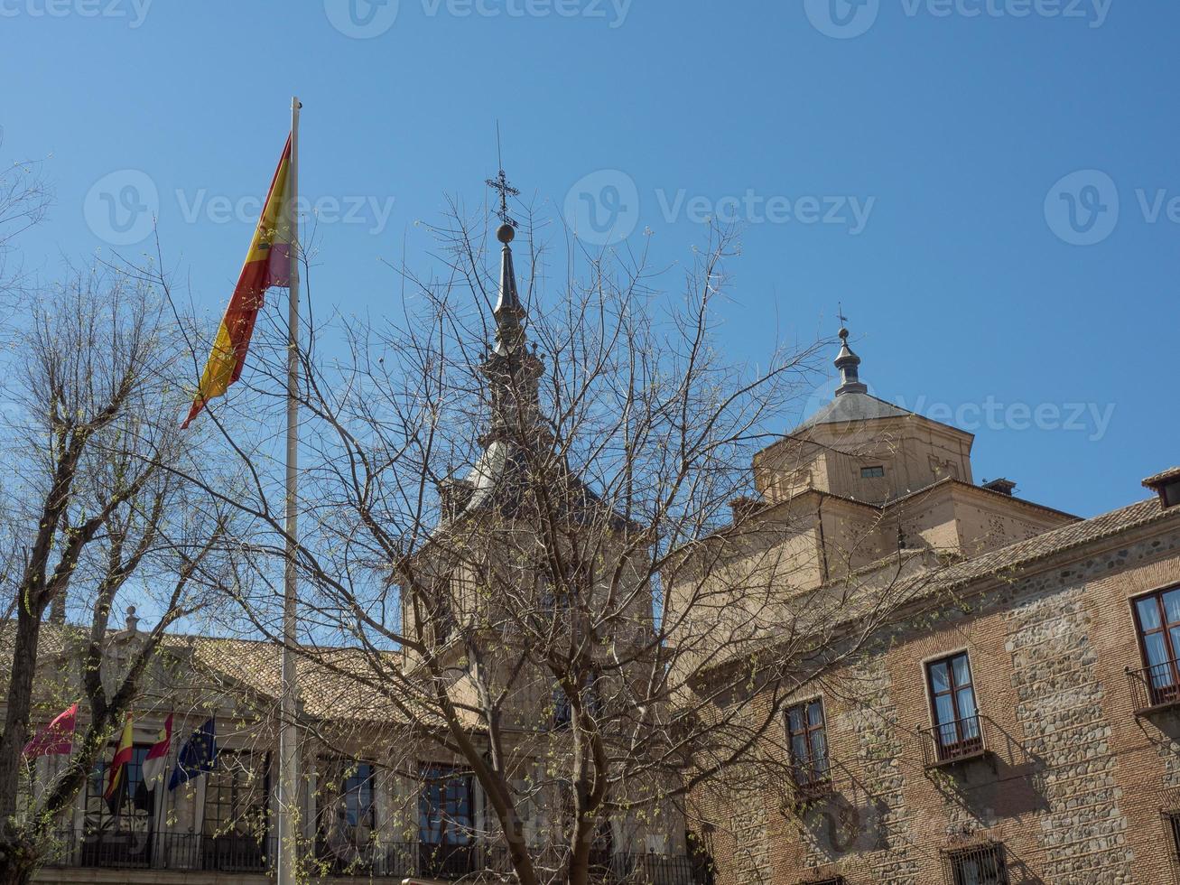 la ciudad vieja de toledo en españa foto