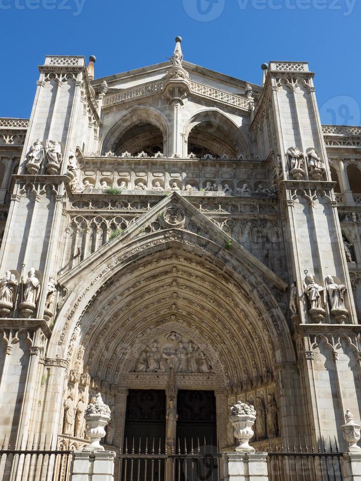 la ciudad vieja de toledo en españa foto