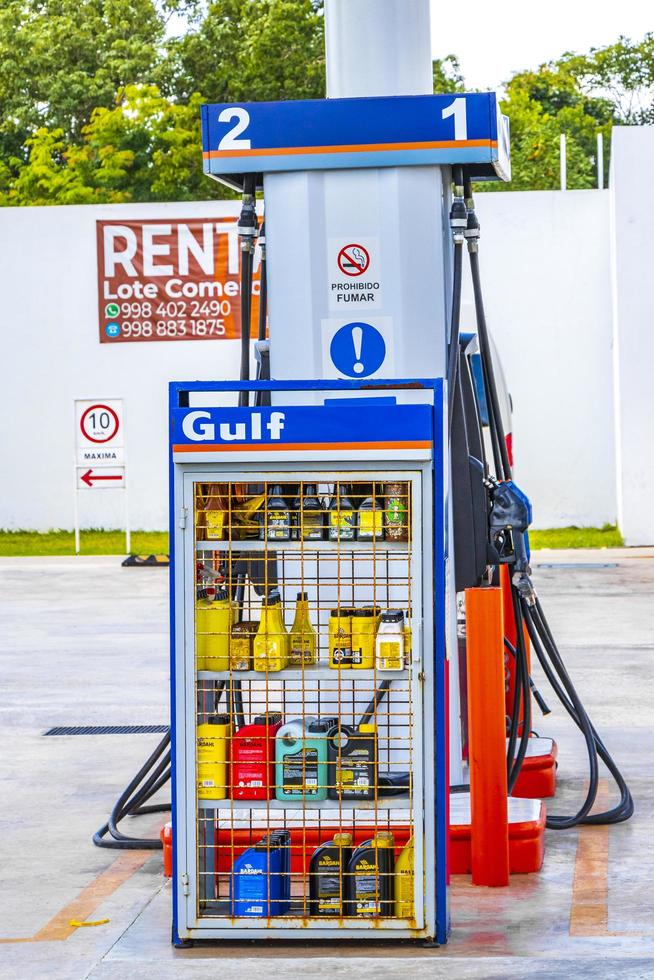 Puerto Aventuras Quintana Roo Mexico 2022 Mexican GOmart shop store at Gulf petrol gas station Mexico. photo