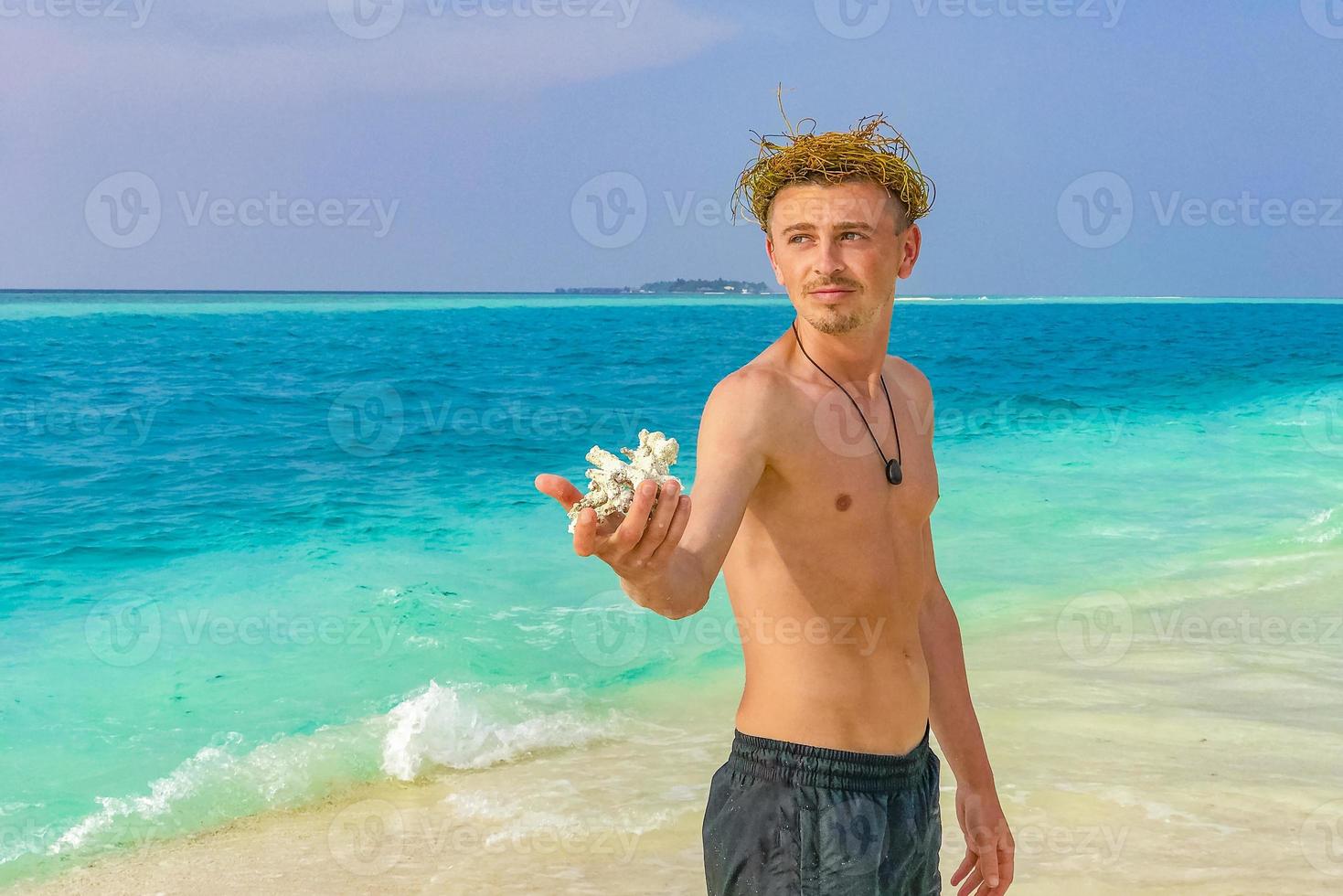 vacaciones turísticas rusas en la isla madivaru finolhu rasdhoo atoll maldives. foto