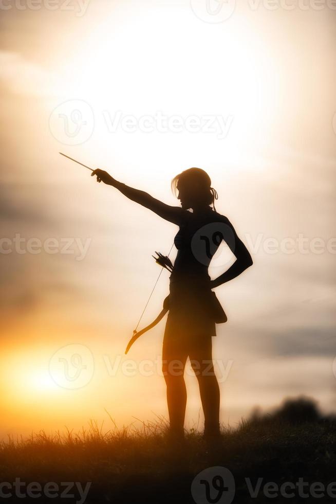 chica con arco olimpo foto