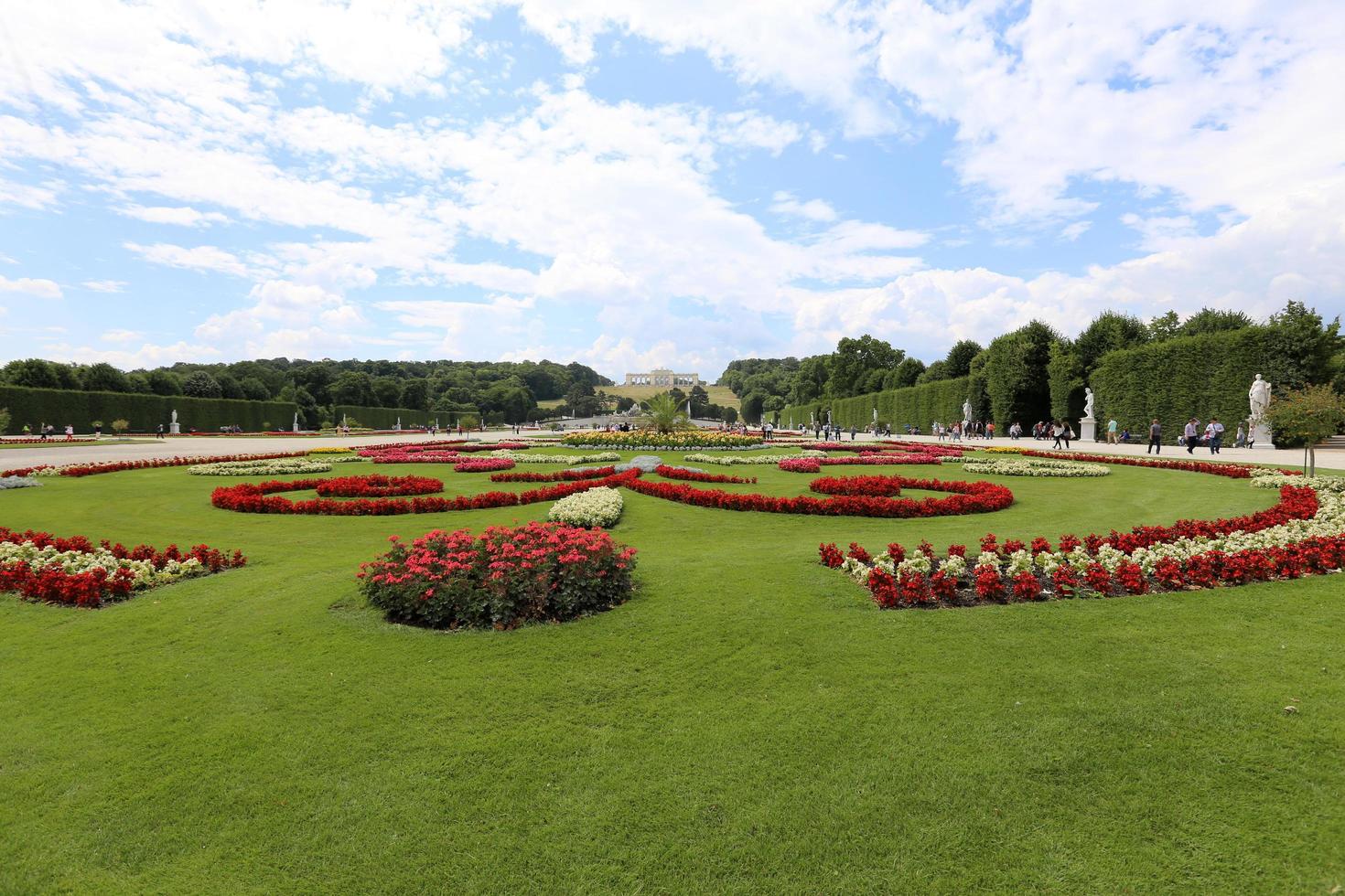 Viena es la capital de Austria, situada a orillas del río Danubio. foto