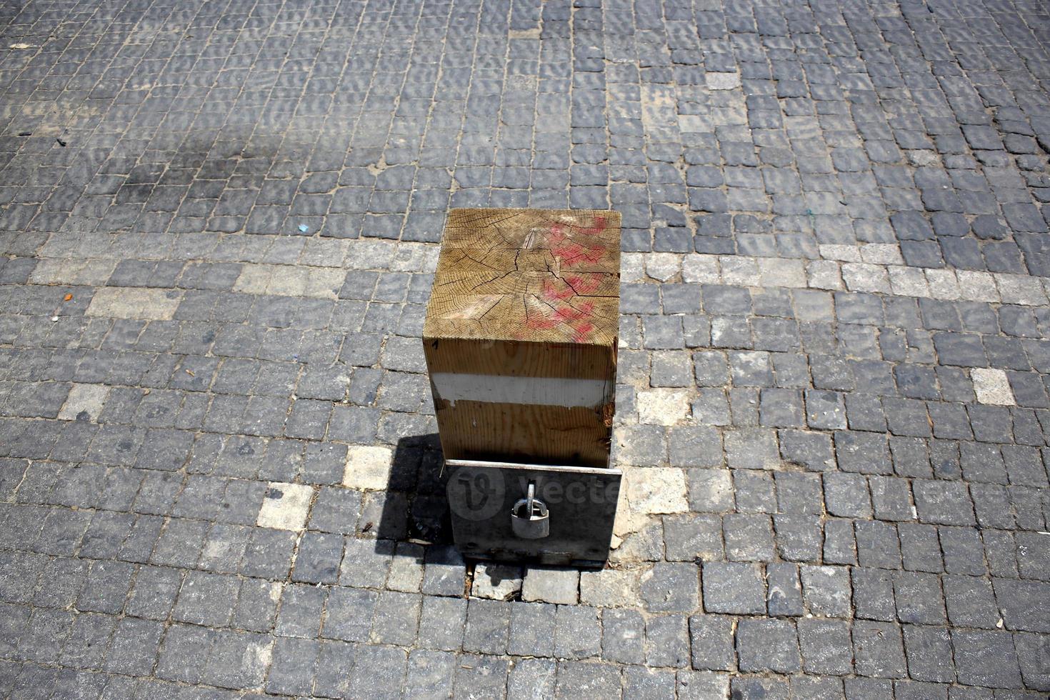 pavement along the road for the safe passage of pedestrians photo