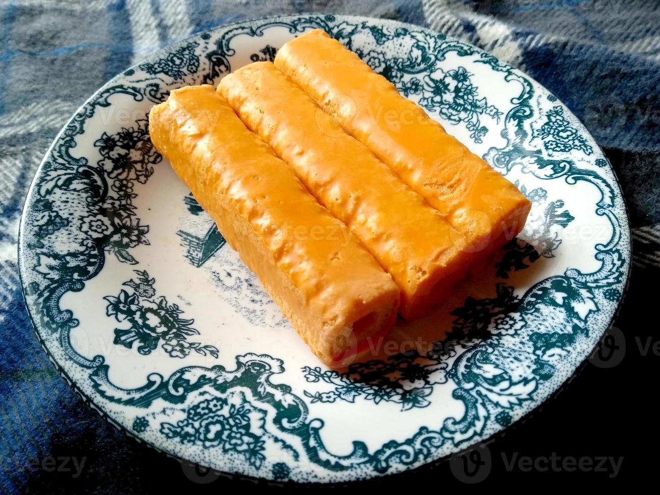 pastel de kue cemilan o snacks. comida culinaria indonesia foto