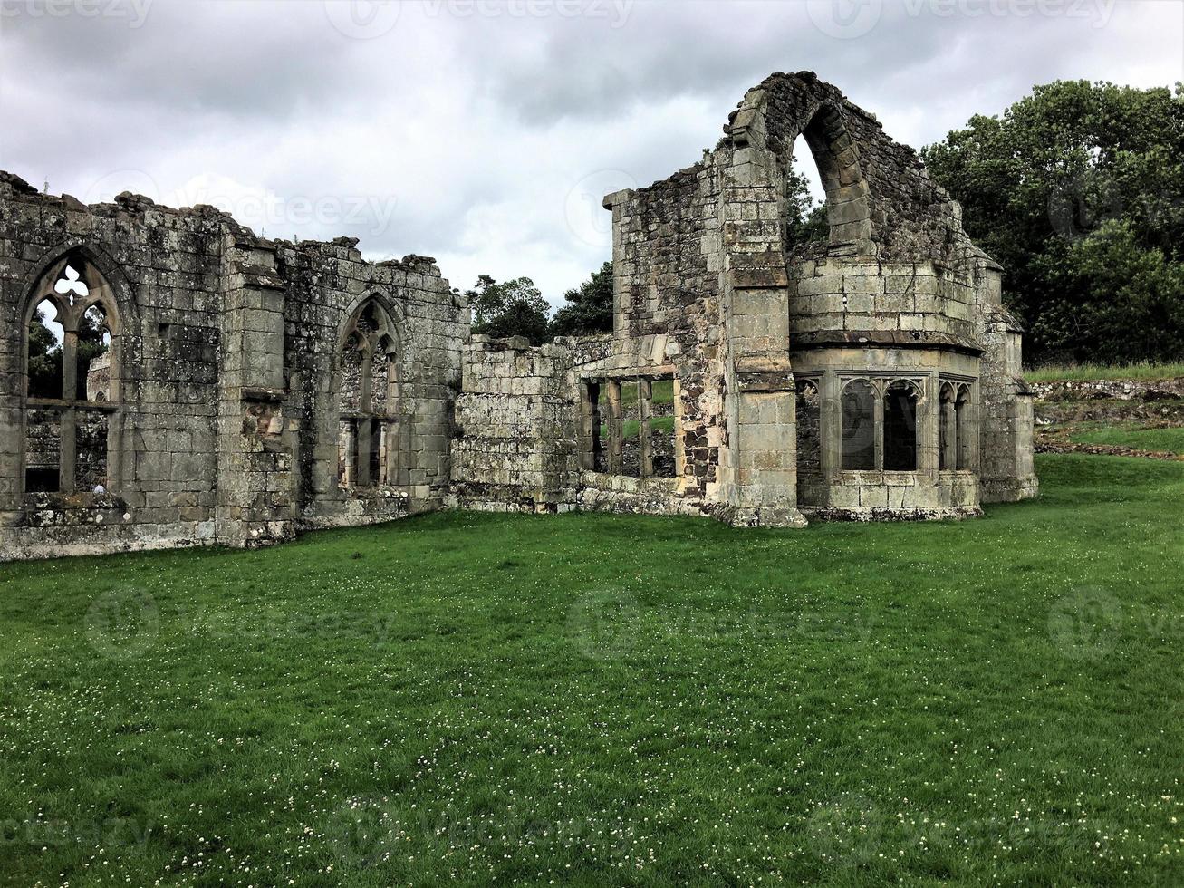 una vista de la abadía de haughmond cerca de shrewsbury en shropshire foto