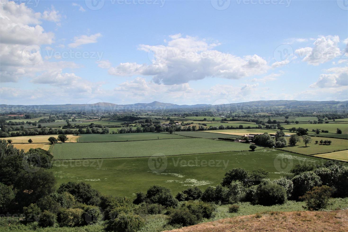 una vista de la campiña de shropshire desde lyth hill cerca de shrewsbury foto