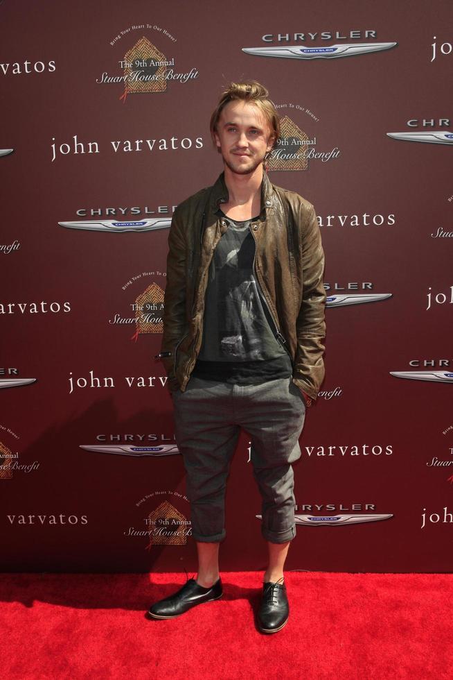 Los Ángeles, 11 de marzo: Tom Felton llega al noveno evento anual benéfico de John Varvatos Stuart House en la tienda de John Varvatos el 11 de marzo de 2012 en West Hollywood, CA. foto