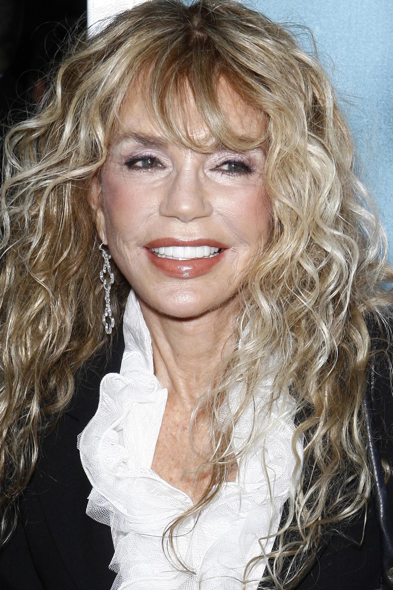 LOS ANGELES, SEPT 27 - Dyan Cannon arriving at the The Ides Of March LA