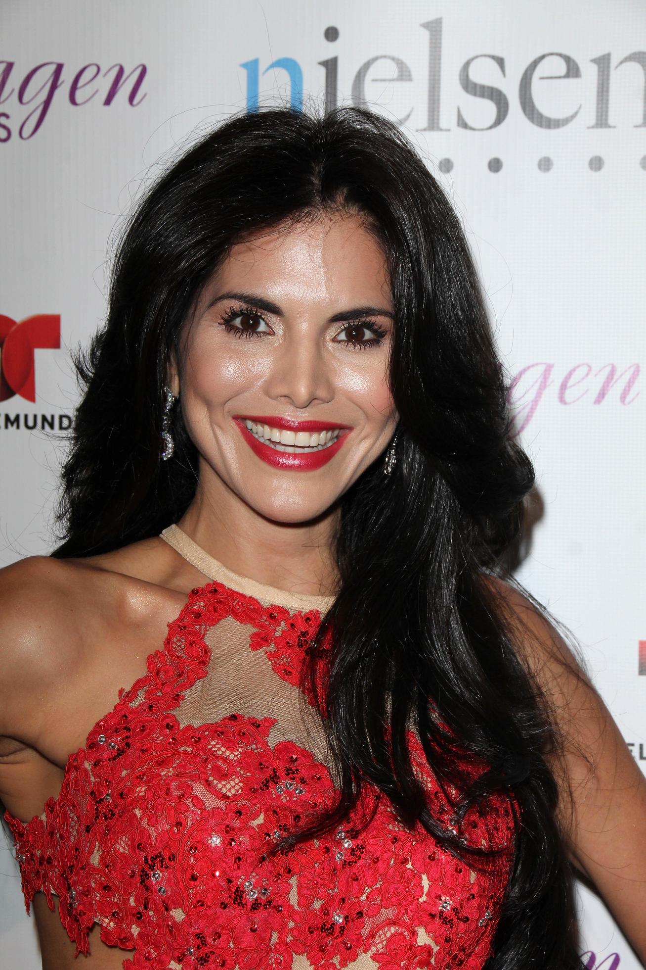 Joyce Giraud Miss Universe - Joyce Giraud Net Worth: Pageant Queen To RHOBH Star