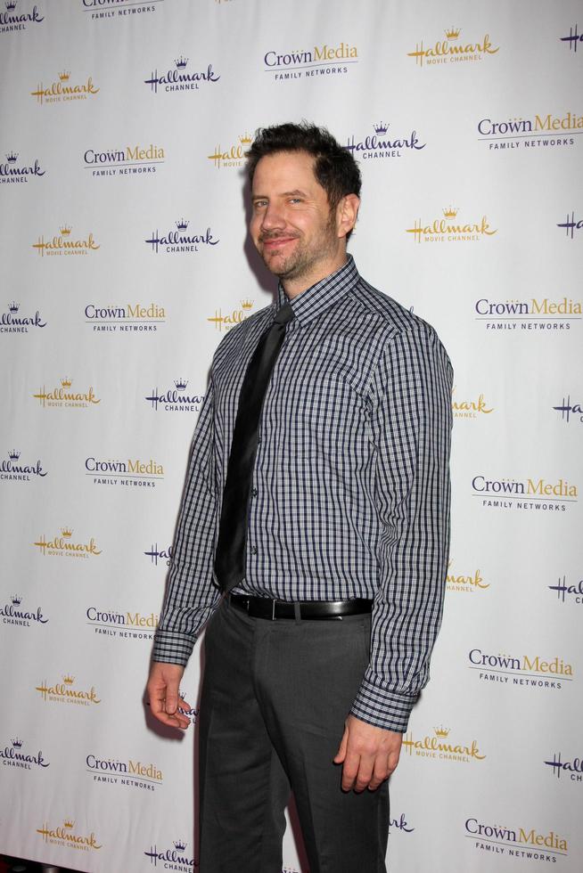 los angeles, 14 de enero - jamie kennedy llega a la fiesta de invierno de 2012 de hallmark channel tca en el torneo de roses house el 14 de enero de 2012 en pasadena, ca foto