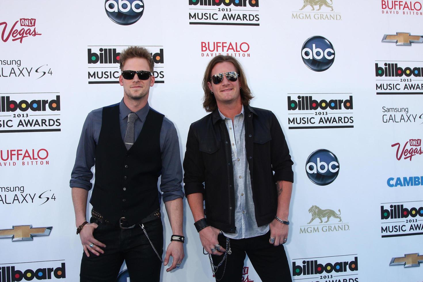 los angeles, 19 de mayo - florida georgia line llega a los billboard music awards 2013 en el mgm grand garden arena el 19 de mayo de 2013 en las vegas, nv foto