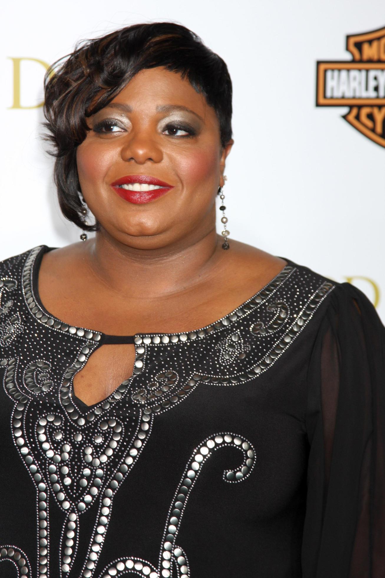 LOS ANGELES, FEB 14 Cocoa Brown arrives at the Act of Valor LA