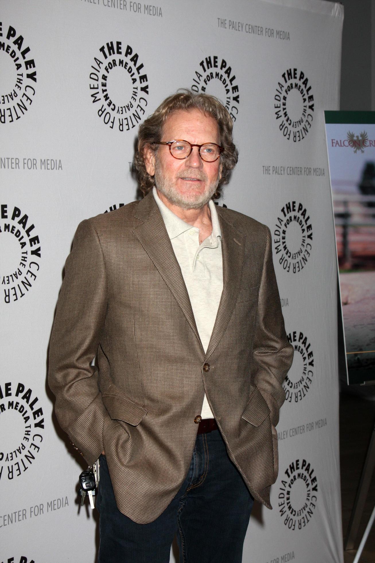 LOS ANGELES, OCT 12 Robert Foxworth arrives at the Falcon Crest A Look Back Event at Paley