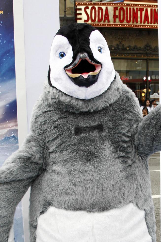 LOS ANGELES, NOV 13 -  Mumble at the Happy Feet Two Premiere at the Grauman s Chinese Theater on November 13, 2011 in Los Angeles, CA photo