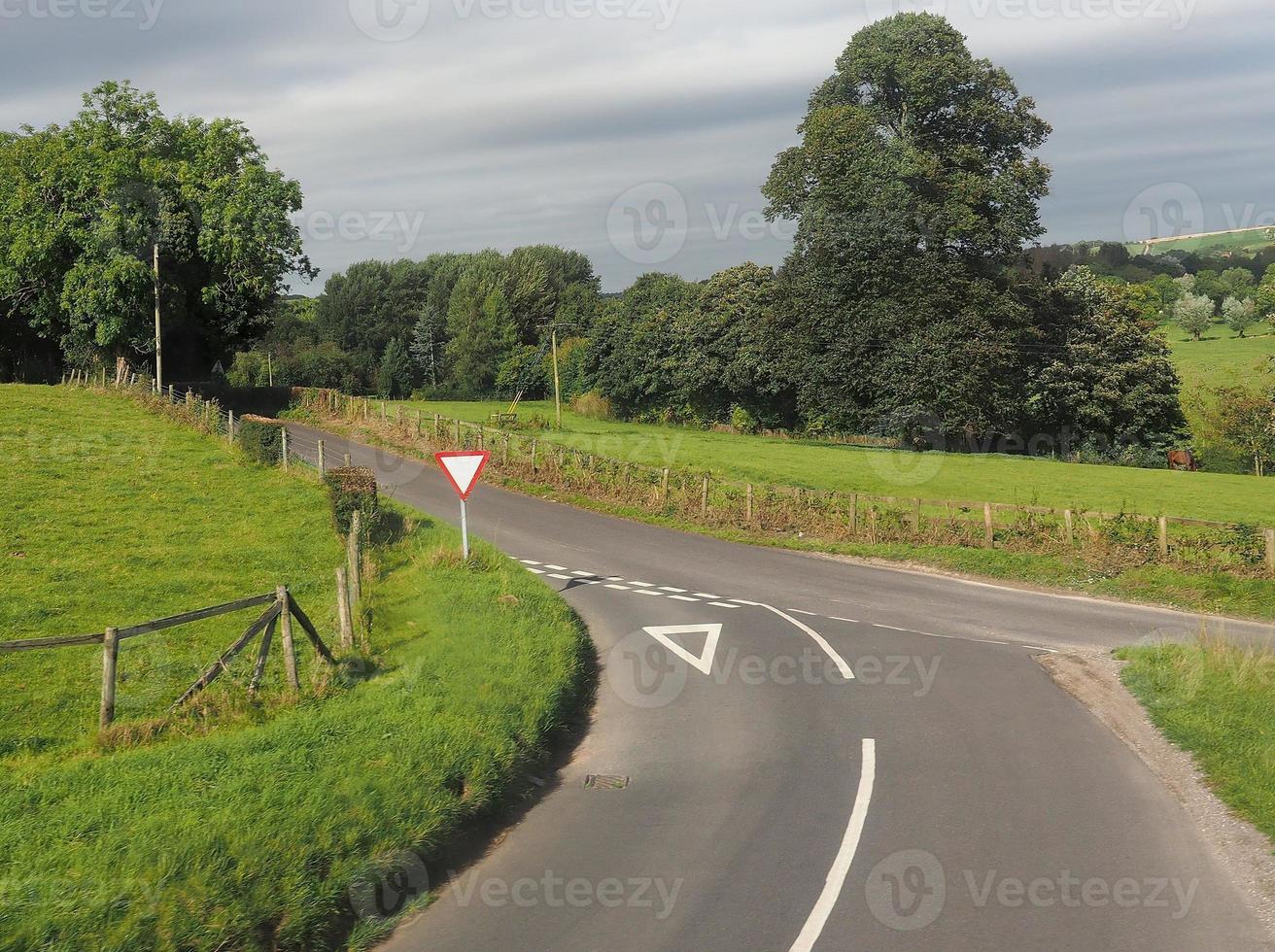 give way yield sign photo