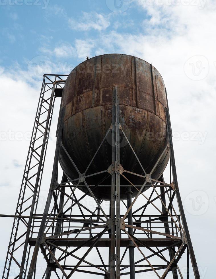 antigua torre de agua. foto