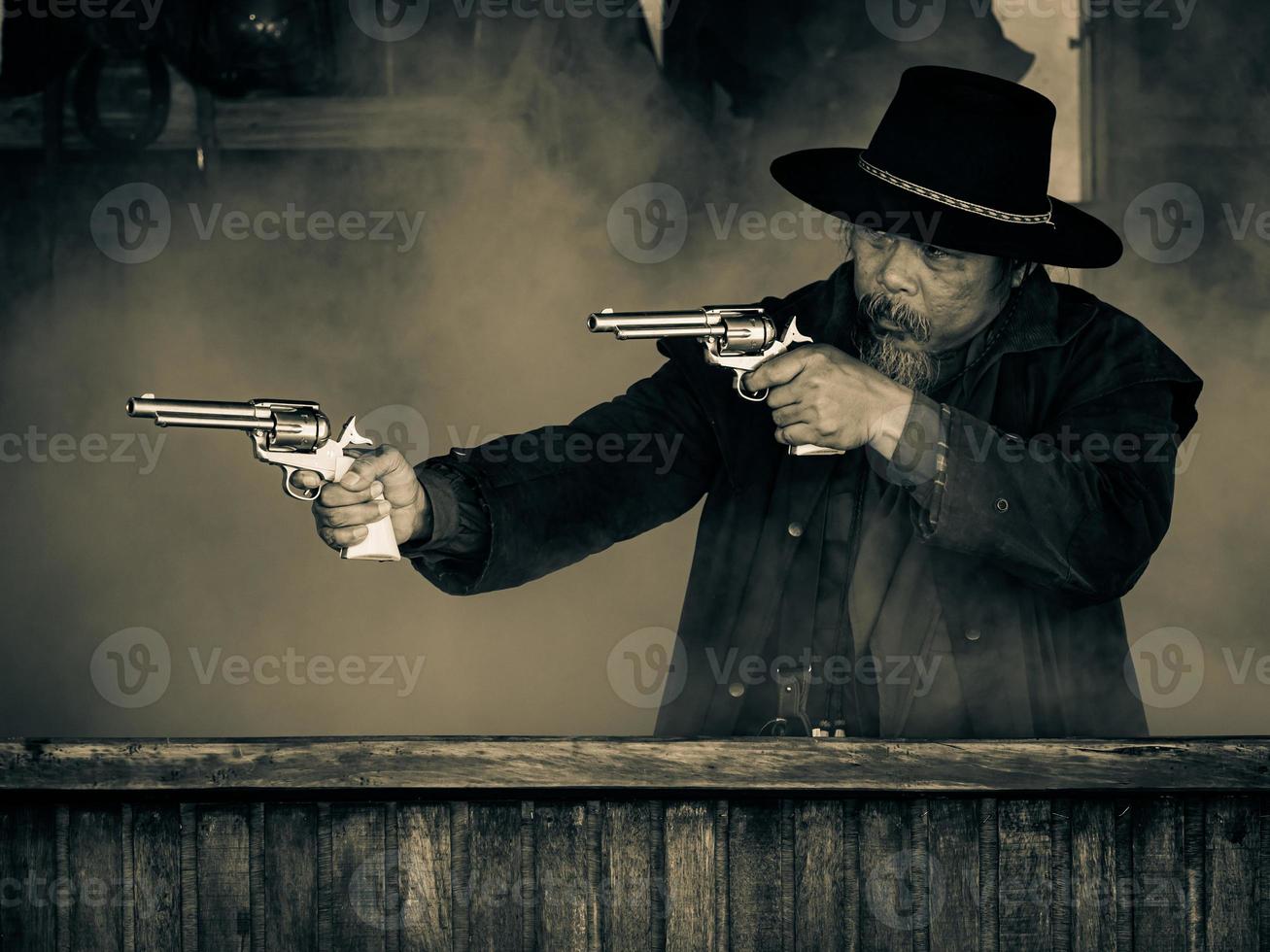 Western cowboys are using guns to fight to protect themselves in the tavern, On the land that the law has not yet reached photo