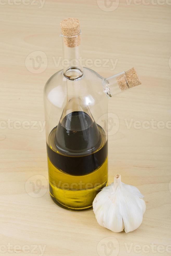 Vinegar ond olive oil photo