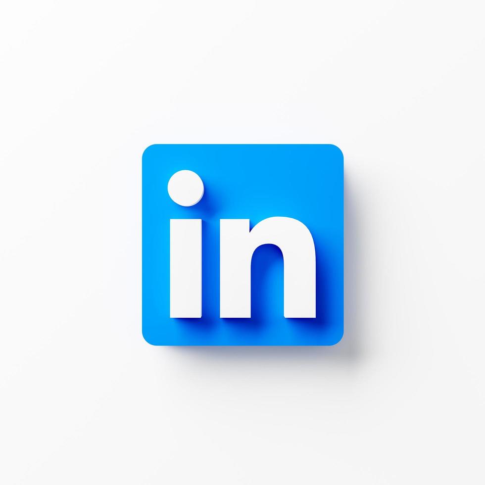 chonburi, tailandia 03 de junio de 2021 un icono del logotipo de linkedin de primer plano sobre fondo blanco. servicio en línea estadounidense orientado a los negocios y el empleo a través del sitio web y la aplicación móvil. representación de ilustración 3d foto