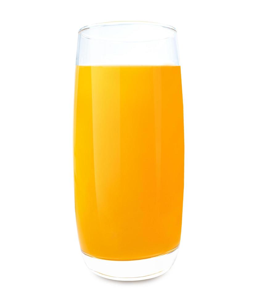 vaso de jugo de naranja aislado sobre fondo blanco con trazado de recorte. foto