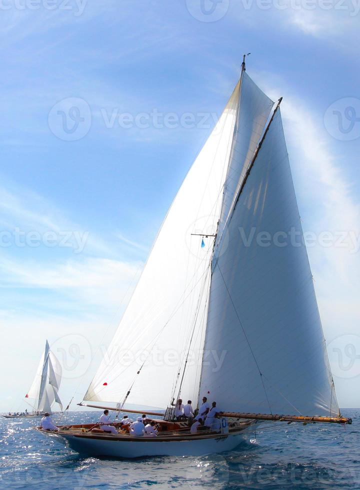 carrera de veleros foto