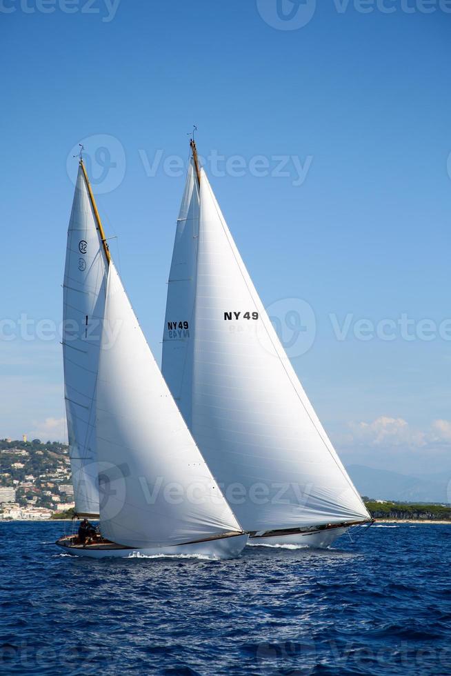 carrera de veleros foto