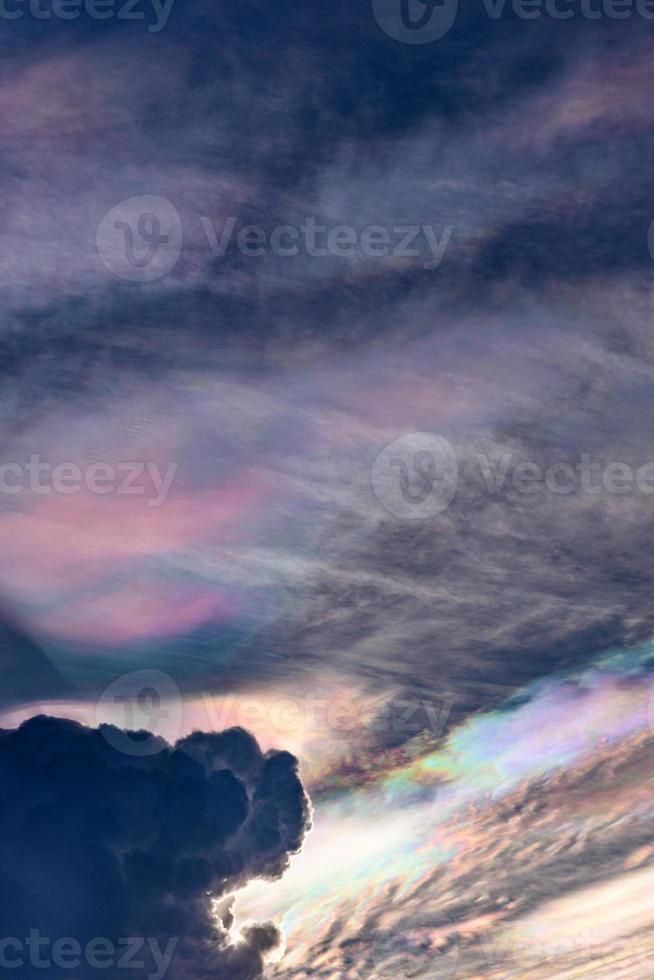 cielo y nube de pileo iridiscente foto