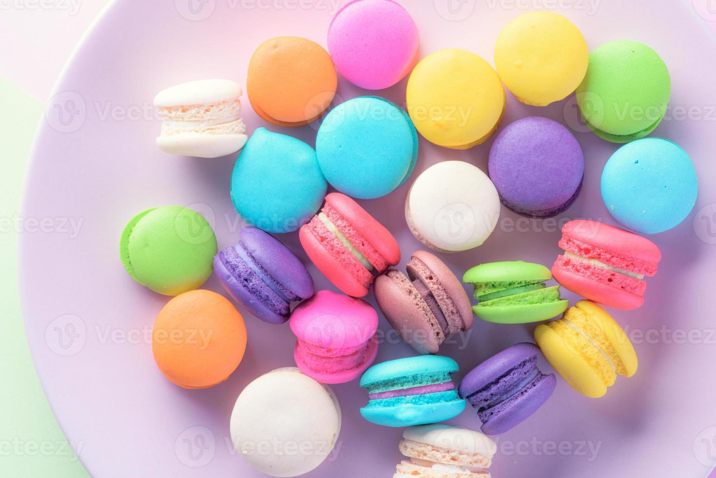 coloridos macarons o macarons postre dulce hermoso para comer foto