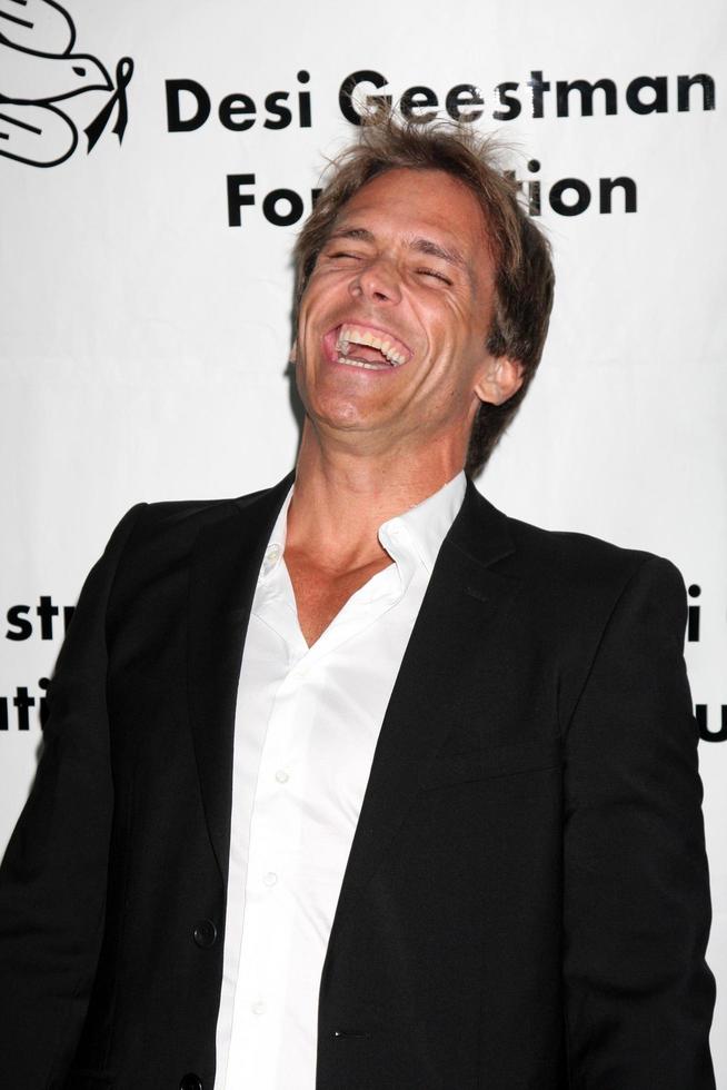 LOS ANGELES, OCT 9,  Scott Reeves arrives at the Evening WIth the Stars 2010 benefit for the Desi Geestman Foundation at Farmer s MarketTheatre on October 9, 2010 in Los Angeles, CA photo