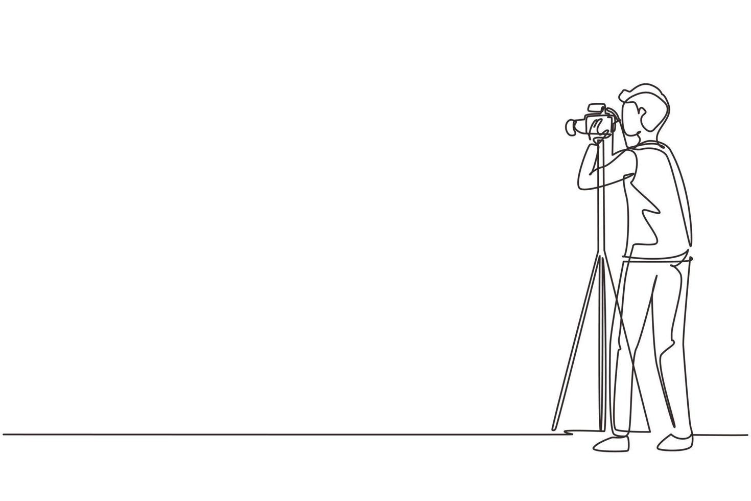 Continuous one line drawing male photographer with camera. Studio photo. Professional photographer taking pictures, images. Photography concept. Single line draw design vector graphic illustration