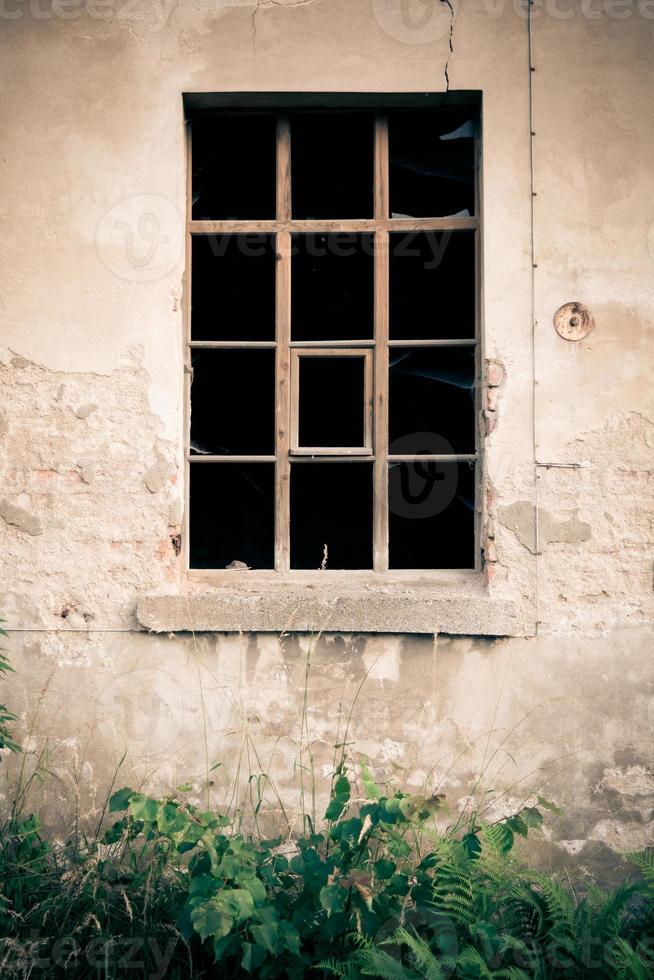 old broken window II photo