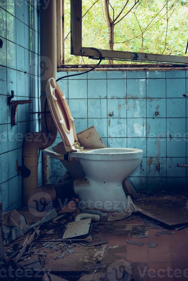 old broken toilet photo