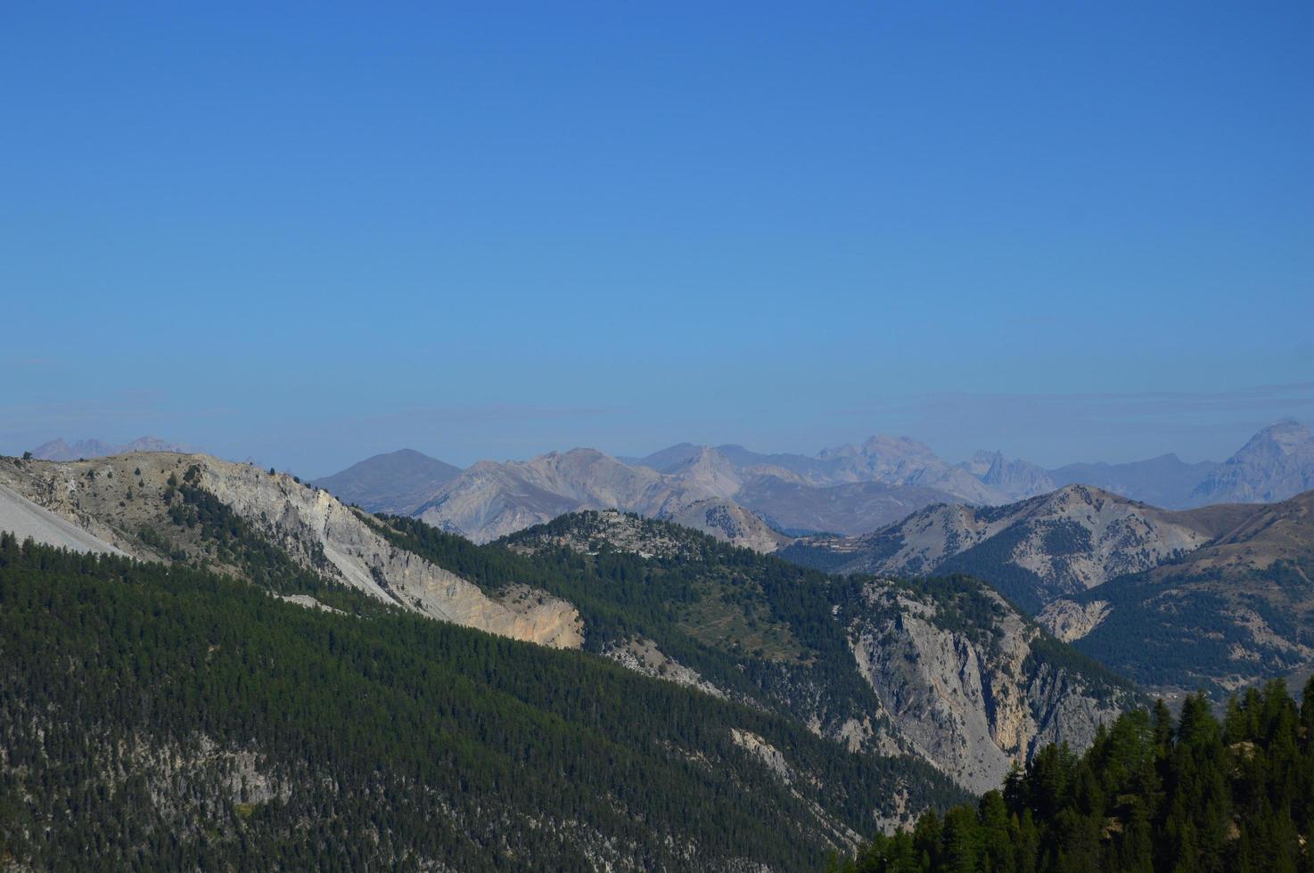 montañas entre francia e italia foto