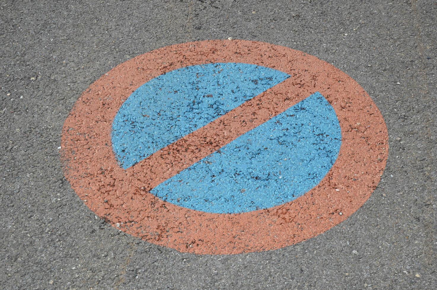 señal de zona de estacionamiento restringido foto