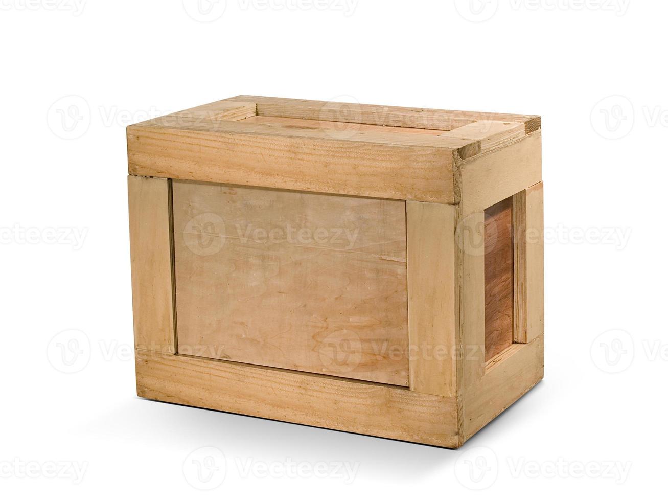 caja de madera aislada sobre fondo blanco foto