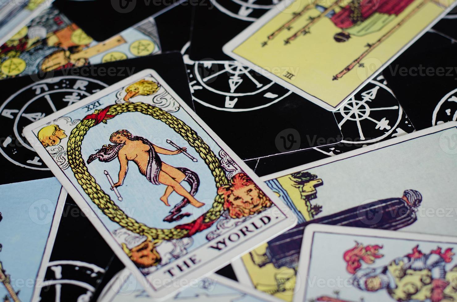 cartas del tarot con cartas de buen significado. foto