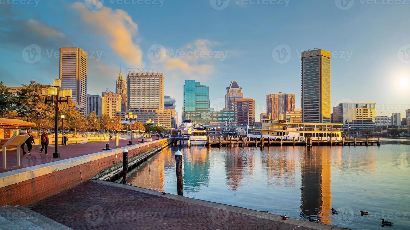 horizonte de la ciudad de baltimore, paisaje urbano en maryland, ee.uu. foto