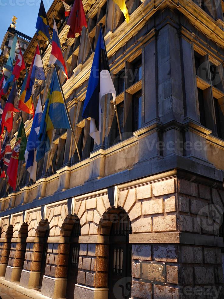 Amberes en Bélgica por la noche foto