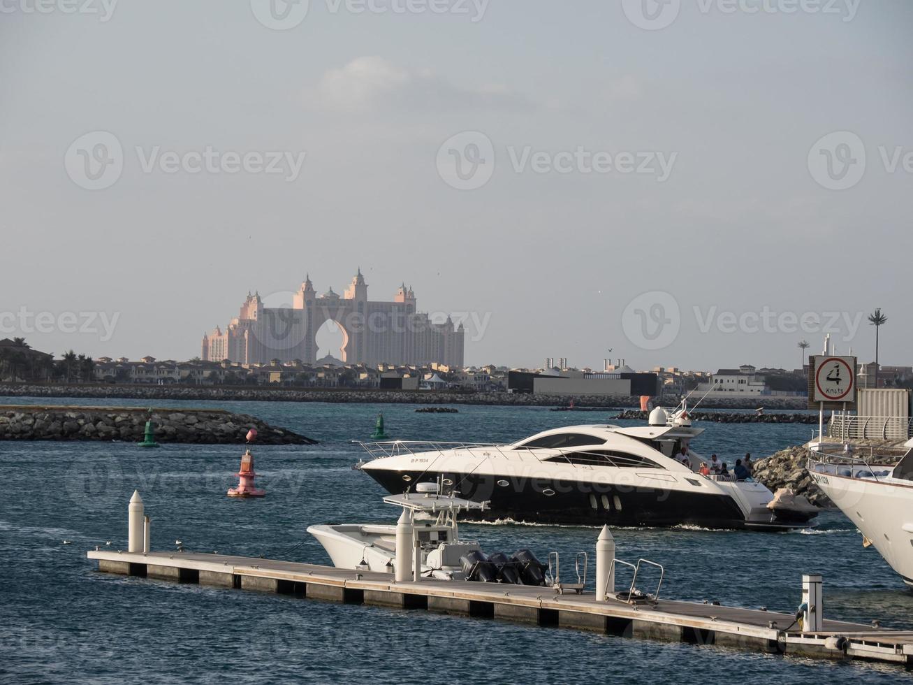 the city of Dubai photo