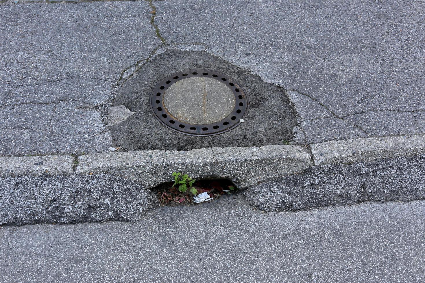 acera para peatones en una gran ciudad foto