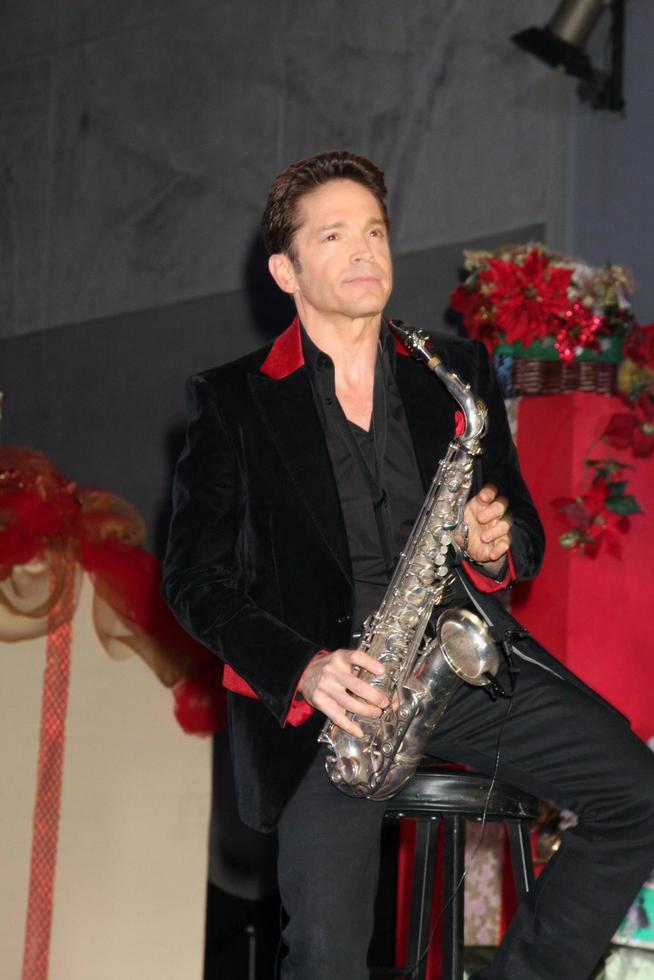 LOS ANGELES, NOV 20 -  Dave Koz at the Hollywood and Highland Tree Lighting Concert 2010 at Hollywood and Highland Center Cour on November 20, 2010 in Los Angeles, CA photo